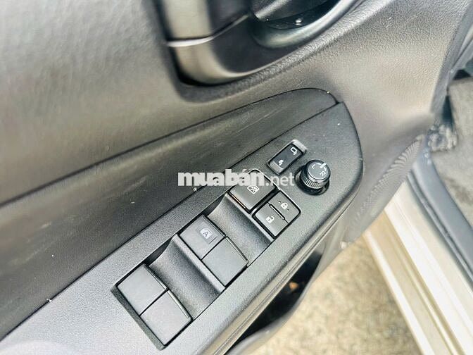 Toyota Vios 1.5 E CVT 2024 - 16000km