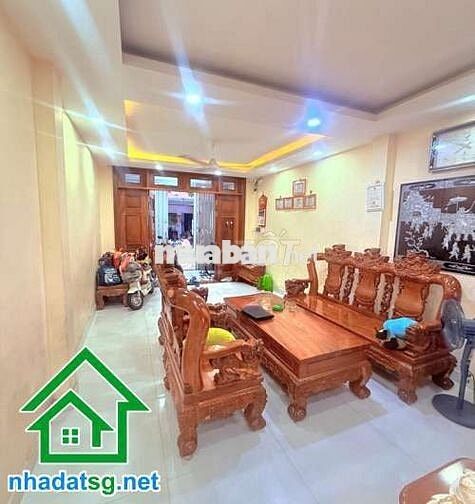 NHÀ HẺM XE HƠI NGAY CHỢ VẢI PHÚ THỌ HÒA – DT 60M2 – 3 TẦNG – 4PN – 3WC