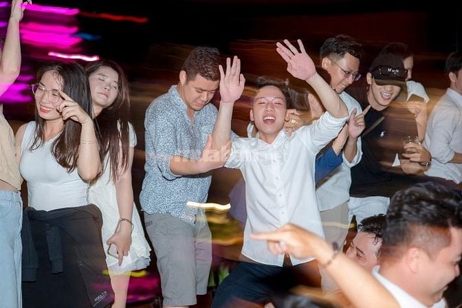 Tuyển 15 Nhân Viên Kinh Doanh Bất Động Sản