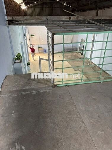 Chính cho thuê 3 kho DT:130m2giá 11tr,DT;210m2 giá-18tr,HBC,TĐ