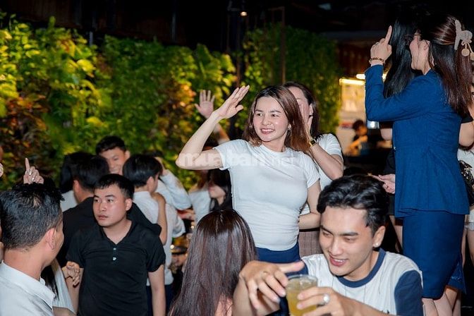 Tuyển 15 Nhân Viên Kinh Doanh Bất Động Sản