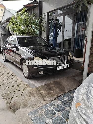 Mercedes Benz E Class 2003  - 160000 km