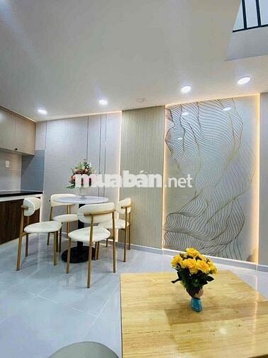 Nhà 1/ nhỏ xinh - NT đầy đủ khu an ninh , yên tĩnh. Giá 2 tỷ 180