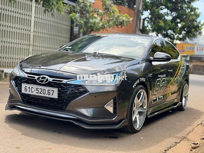 Hyundai Elantra 2019 1.6AT Sport