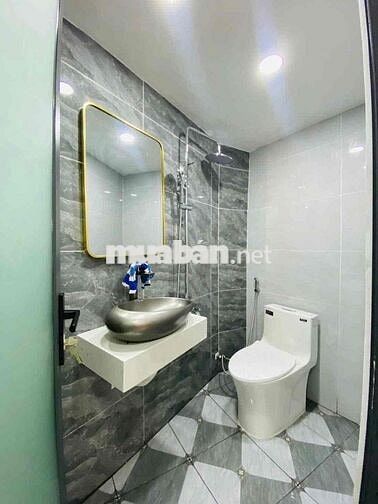 Nhà 1/ nhỏ xinh - NT đầy đủ khu an ninh , yên tĩnh. Giá 2 tỷ 180