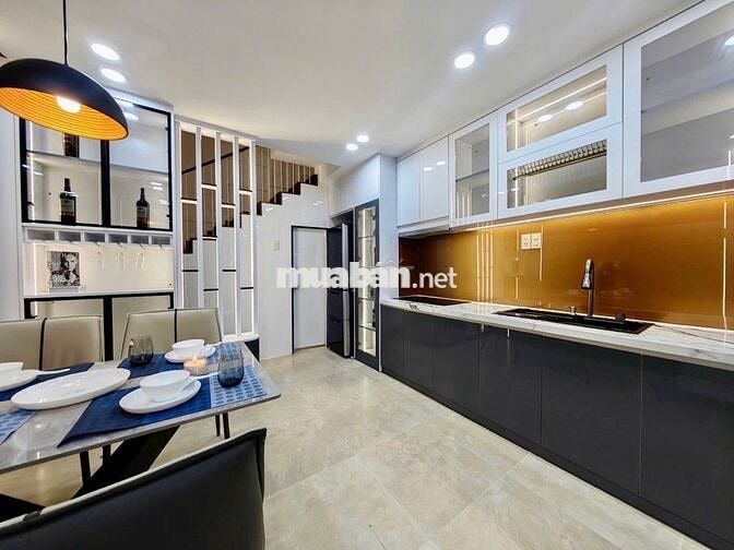 NHÀ MỚI PHAN XÍCH LONG, 85M2 DTS, 3 TẦNG, SỔ VUÔNG, HẺM 3M, MỚI Ở NGAY