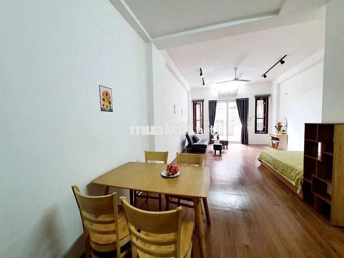 Cho thuê căn hộ 2 ngủ ngõ Hàm Long 2, 80m2 full đồ thang máy, giá 12tr