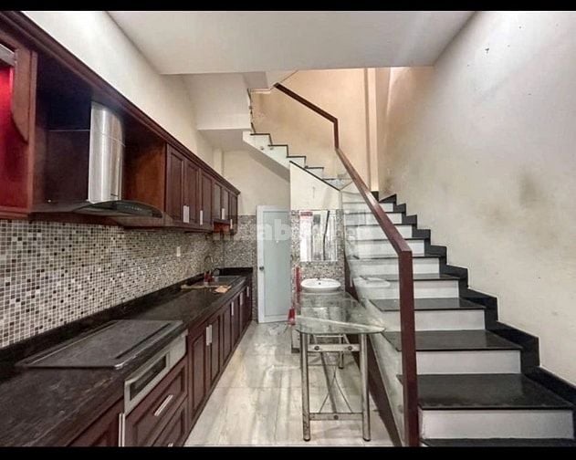 BÁN NHÀ SÁT ĐƯỜNG LỚN HXH 5 TẦNG KẾT CẤU CHẮC CHẮN - TỔNG DTSD 102m2