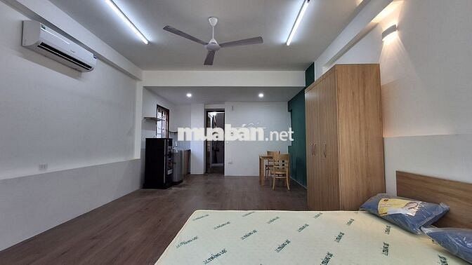 Cho thuê căn hộ 2 ngủ ngõ Hàm Long 2, 80m2 full đồ thang máy, giá 12tr