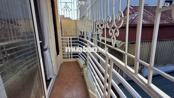 Cho thuê căn hộ 2 ngủ ngõ Hàm Long 2, 80m2 full đồ thang máy, giá 12tr