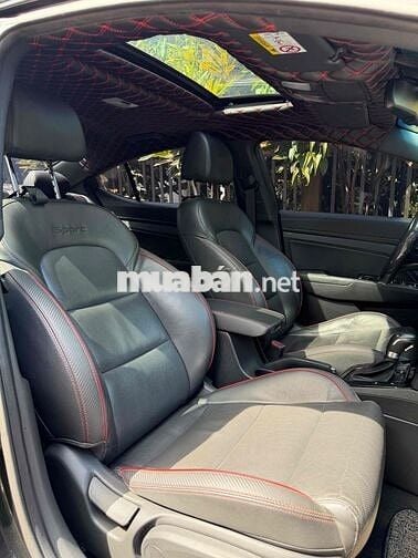 Hyundai Elantra 2019 1.6AT Sport