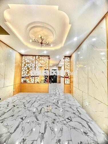 Cho thuê nhà mặt tiền kinh doanh Trệt 3 lầu 5Pn Phường 5 Q8