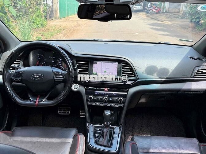 Hyundai Elantra 2019 1.6AT Sport