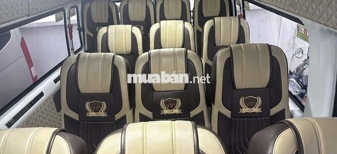Ford Transit 2023 16 chỗ ghế bọc da VIP cực đẹp
