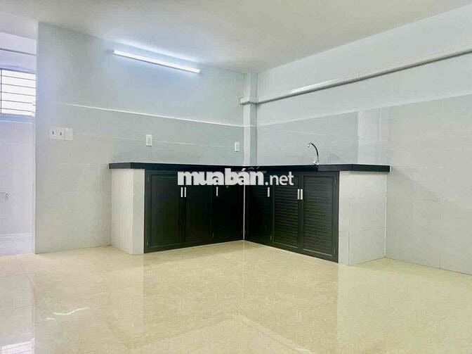 NHÀ MỚI XÂY DT 4x25 1TRỆT 1LỬNG 3PN 2WC SÂN ĐẬU ÔTÔ 7 CHỔ HẺM XE TẢI