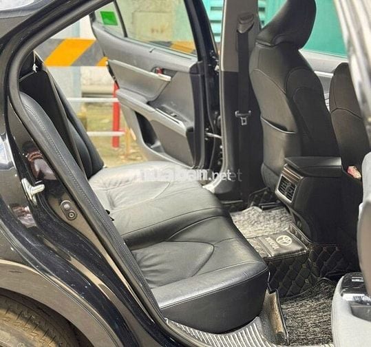 Camry 2.5Q 2020 nhập Thái - xe hãng (GIÁ CÒN GIẢM)