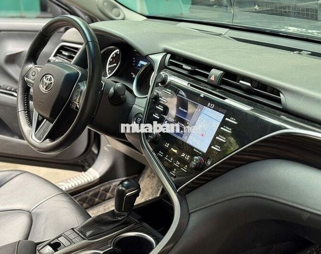 Camry 2.5Q 2020 nhập Thái - xe hãng (GIÁ CÒN GIẢM)