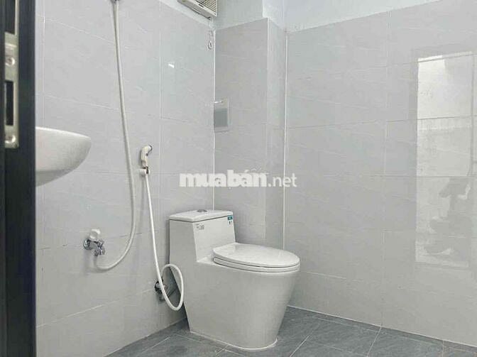 NHÀ MỚI XÂY DT 4x25 1TRỆT 1LỬNG 3PN 2WC SÂN ĐẬU ÔTÔ 7 CHỔ HẺM XE TẢI