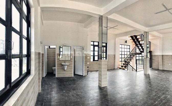 Cho thuê Villa MT Mai Anh Đào, P.8, Đà Lạt. DT 10x8m Hầm 3L. Giá 45tr