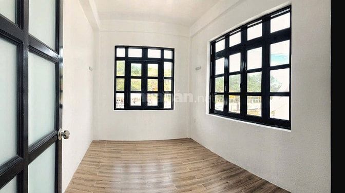 Cho thuê Villa MT Mai Anh Đào, P.8, Đà Lạt. DT 10x8m Hầm 3L. Giá 45tr