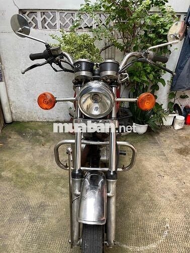 Xe côn tay Suzuki GN125 màu Đỏ