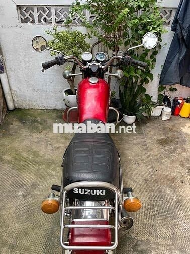 Xe côn tay Suzuki GN125 màu Đỏ