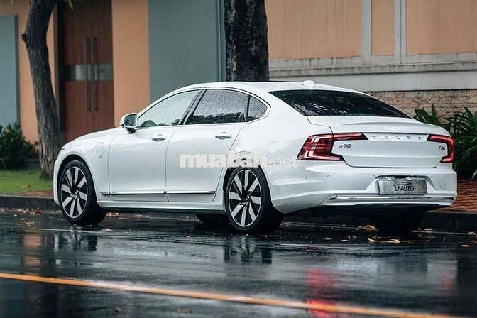 LONG ANH AUTO về VOLVO S90 T8 2024 odo 3000km
