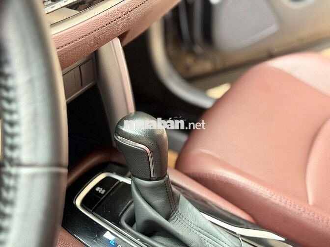 Cross V 1 chủ mua mới,xe đẹp tại hãng(GIÁ CÒNGIẢM)