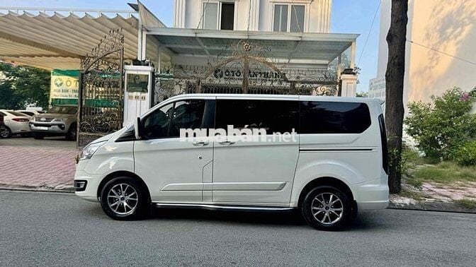 Ford Tourneo 2.0 Eco boost Titanium 2020 chuẩn 52k