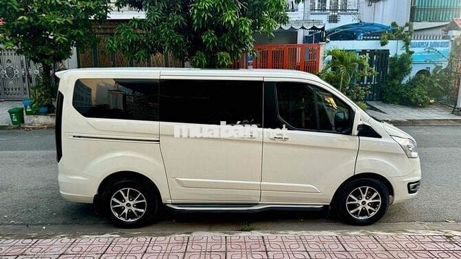 Ford Tourneo 2.0 Eco boost Titanium 2020 chuẩn 52k