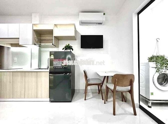 ✨CHDV NGAY NGÃ TƯ 7 HIỀN - BAN CÔNG - NT CAO CẤP✨