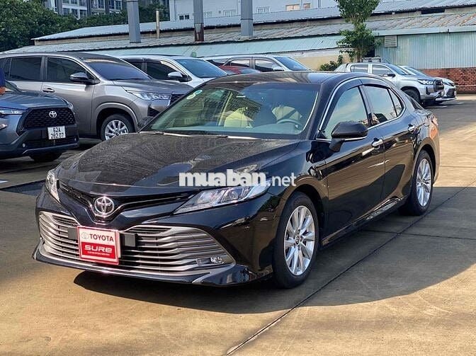 Toyota Camry 2020 2.0G - 19000 km