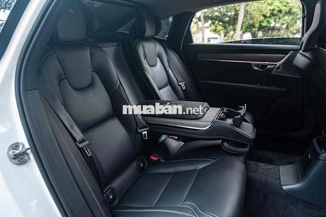 LONG ANH AUTO về VOLVO S90 T8 2024 odo 3000km