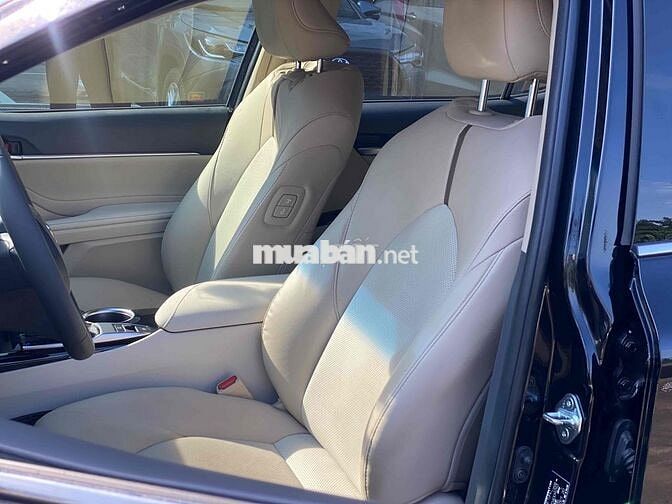 Toyota Camry 2020 2.0G - 19000 km