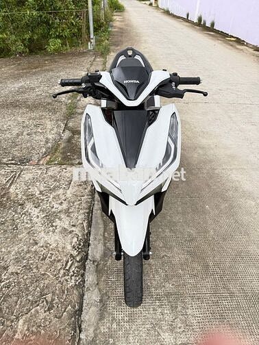 Vario 150 trắng 2020