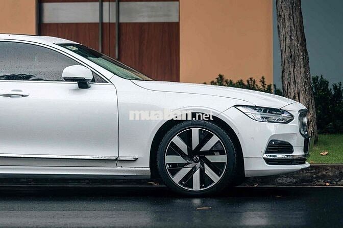 LONG ANH AUTO về VOLVO S90 T8 2024 odo 3000km