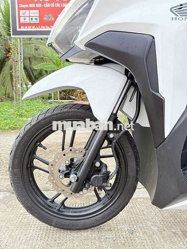 Vario 150 trắng 2020