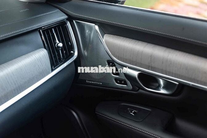 LONG ANH AUTO về VOLVO S90 T8 2024 odo 3000km