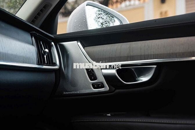 LONG ANH AUTO về VOLVO S90 T8 2024 odo 3000km