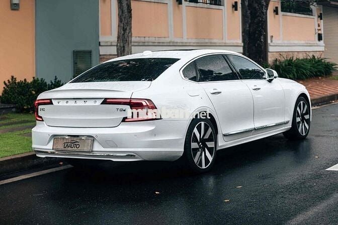 LONG ANH AUTO về VOLVO S90 T8 2024 odo 3000km
