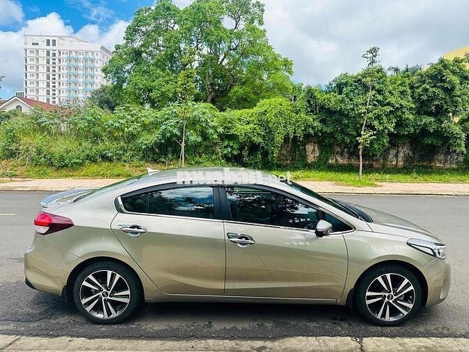 Kia Cerato 2018 1.6 MT - 57000 km
