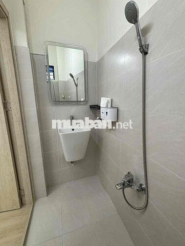 Cho Thuê 2PN 2WC 60m2 Full NT Nguyên Tầng Siêu Thoáng Ngay Đh Hoa Sen