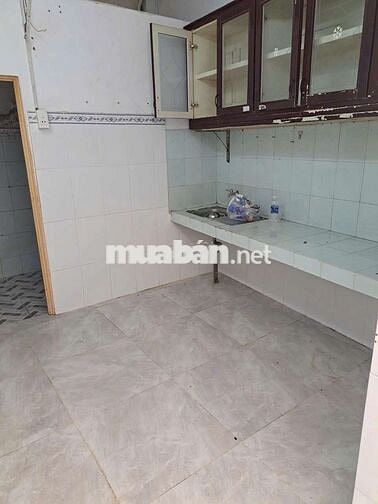 Cho thuê nguyên căn cấp 4 mới sạch sẽ, có sân thượng, Đs 51 p14 Gò vấp