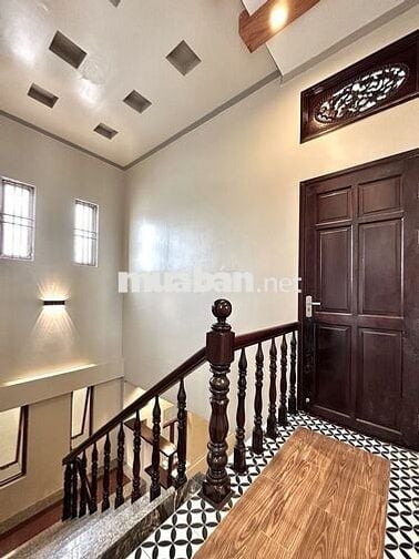 BÁN NHÀ GẦN ĐẠI HỌC Y DƯỢC 6mX18m
