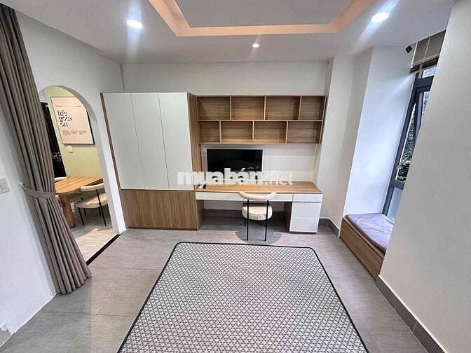 CHO THUÊ CĂN HỘ 1PN BAN CÔNG _ ngay cầu điện biên phủ _ góc trường sa