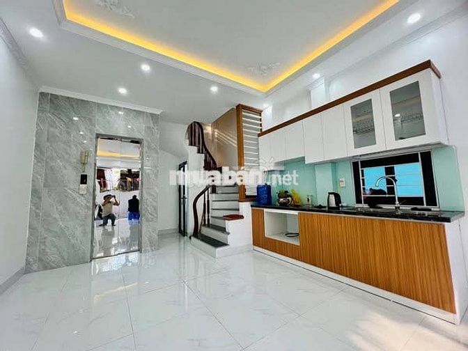 🏡 Đại Cát– 34m² – MT 5.5m – 5 tầng thang máy –Bắc Từ Liêm – Giá 6.5 tỷ