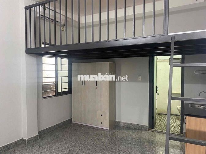 Cho thuê phòng trọ có gác , cửa sổ thoáng mát mặt tiền 146 Nguyễn Văn