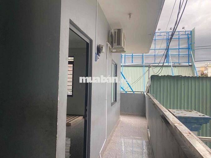 Cho thuê phòng trọ có gác , cửa sổ thoáng mát mặt tiền 146 Nguyễn Văn