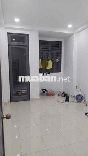 Cho thuê nhà mới - 1trệt 2lầu - đường Nguyễn Tri Phương, Q10 2pn