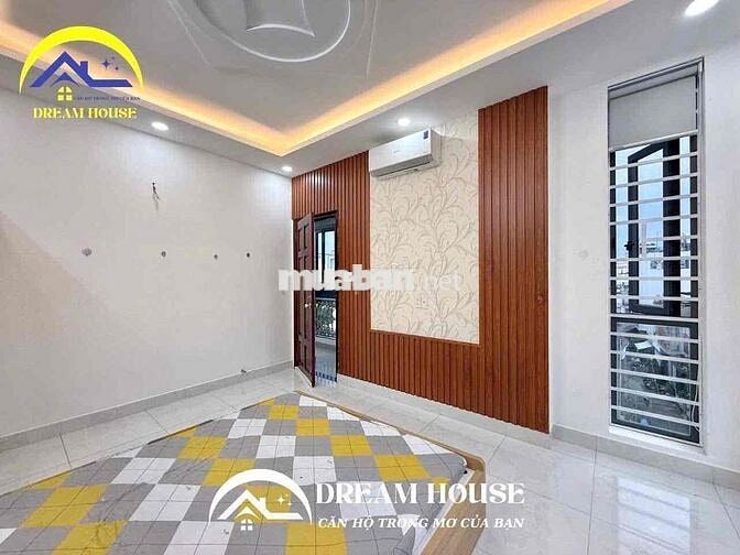 STUDIO BAN CÔNG SẴN NỘI THẤT SANG XỊN - MẶT TIỀN LỚN - AN NINH CAO